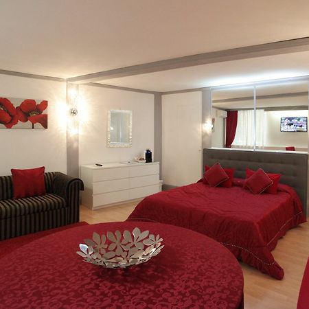 Luxury Fashion Suites Рим Екстериор снимка