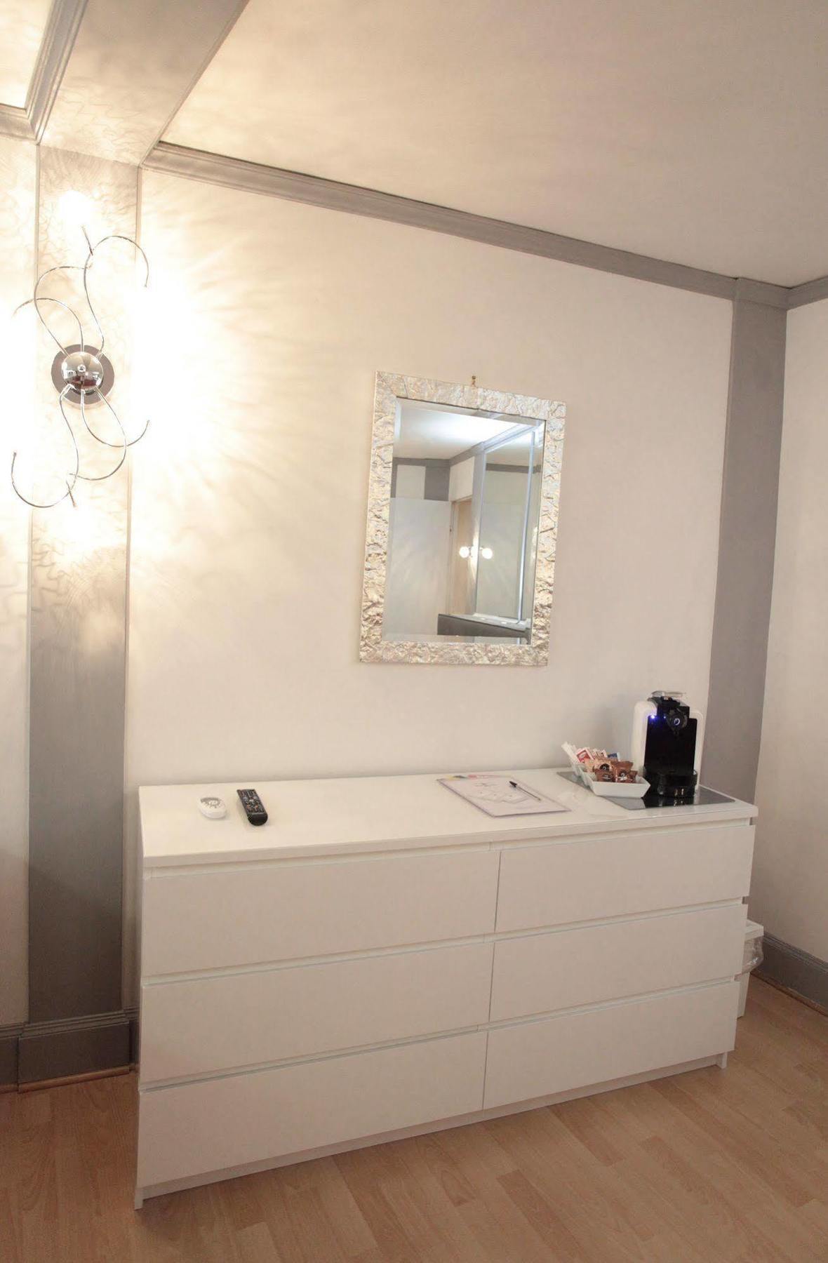 Luxury Fashion Suites Рим Екстериор снимка